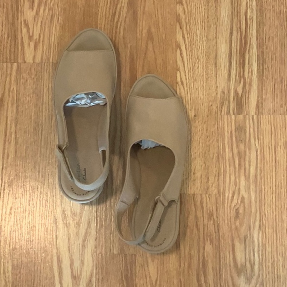 Clarks Tan Sandals with Slingback Strap